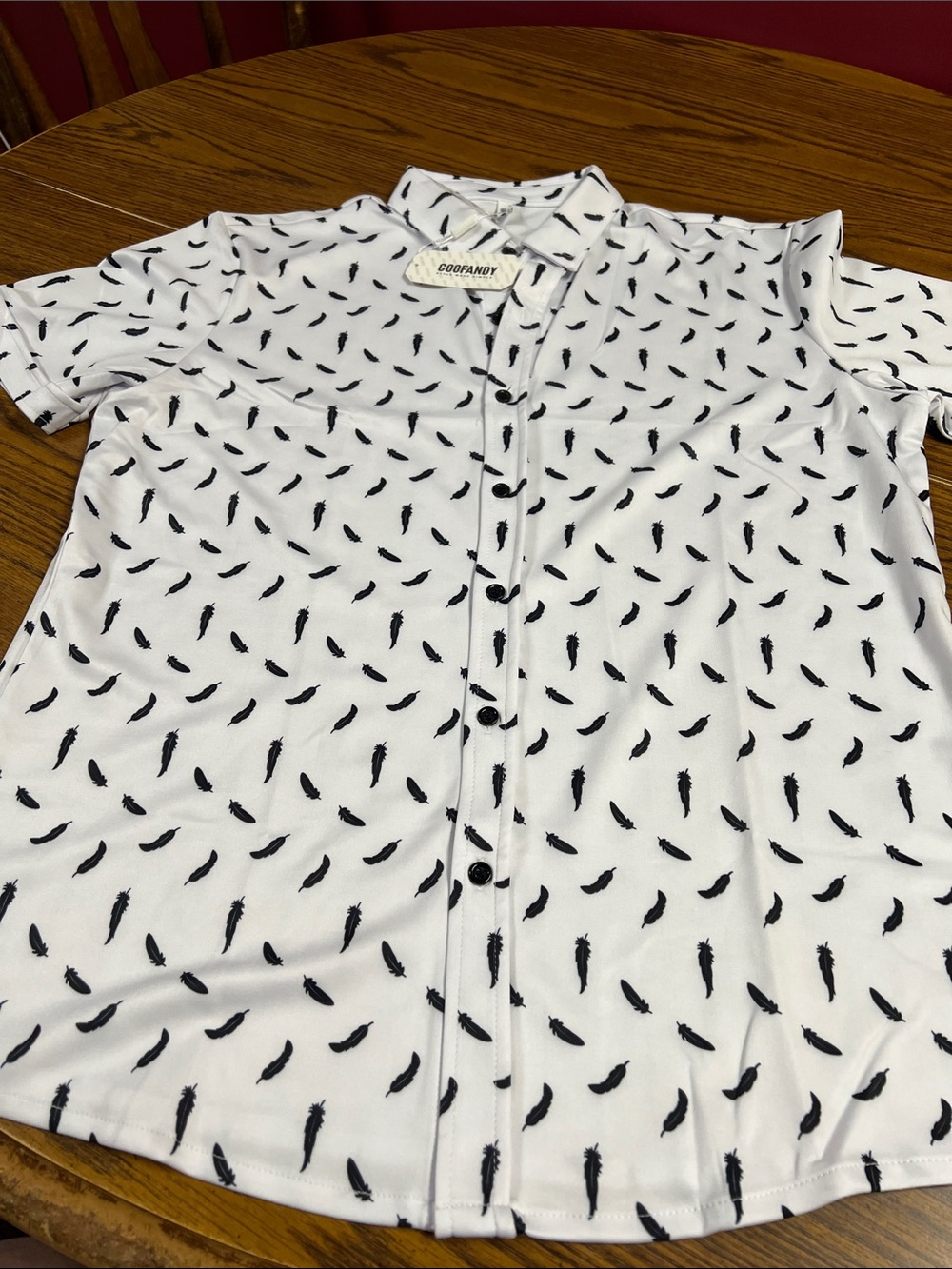 Men’s Short-Sleeve Feather-Print Button-Down Shirt - White/Black